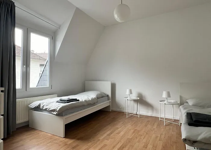 Firmenquartier24 Im Dg In Appartement *